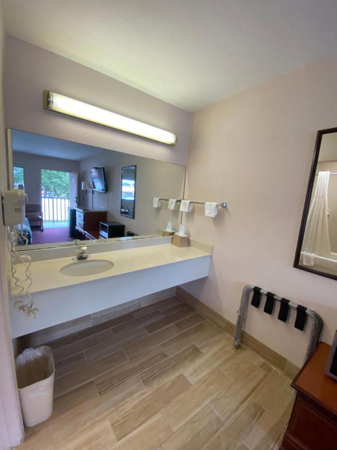 Regency Inn Fern Park Buitenkant foto