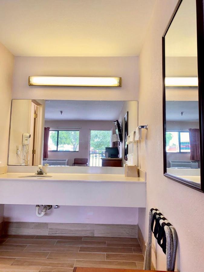 Regency Inn Fern Park Buitenkant foto